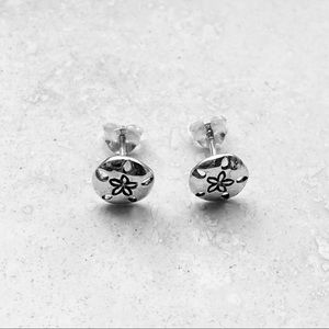 Sterling Silver Sand Dollar Stud Earrings, Silver Earring, Seashell, Star, Ocean